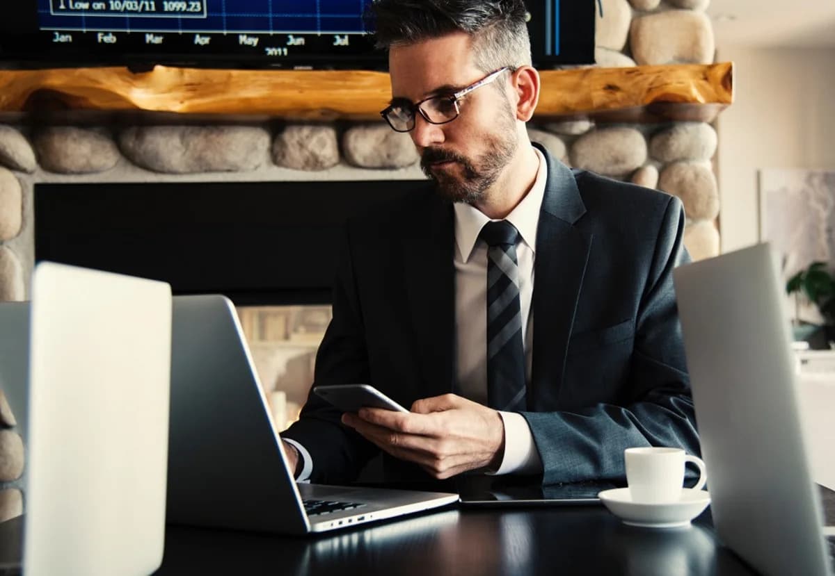 Verisk Under AI Siege: Parnassus Fund's Strategic Exit Signals Sector Shift