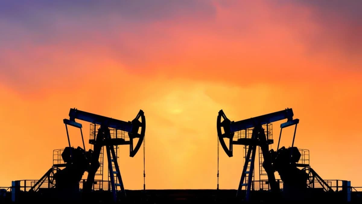 Oil Majors' $93 Billion Windfall Amid Hormuz Crisis: Energy Security vs. Climate Impact