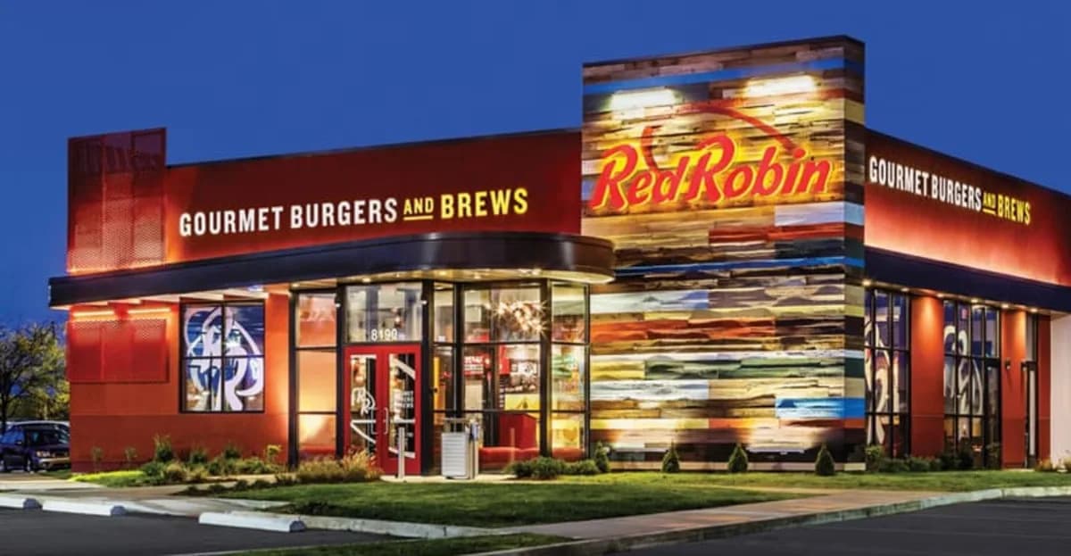 Red Robin'de Stratejik Dönüşüm: Değer Odaklı Menü ve Yapay Zeka Hamlesi Hisseyi %22 Uçurdu