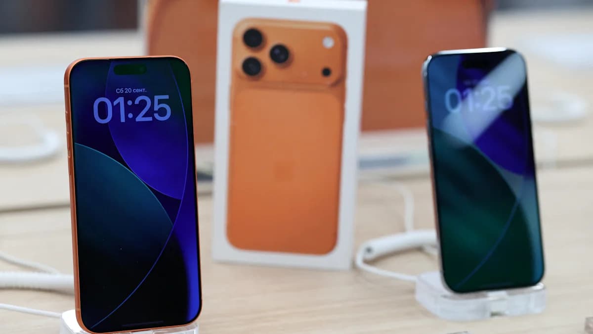 Apple's Price Hikes and AI Impact: How Investors View the Brand as a Safe Haven