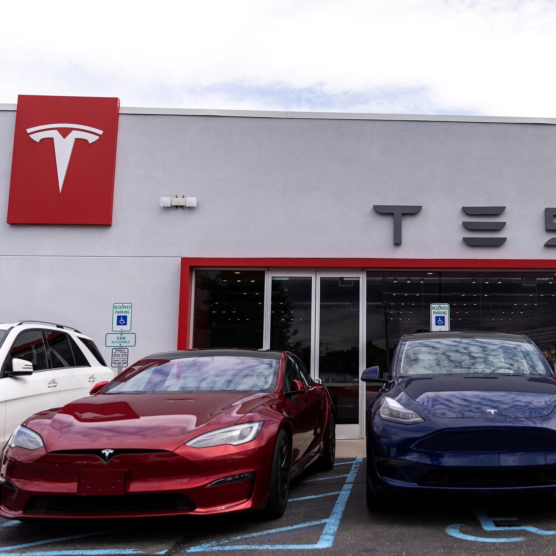 Tesla’nın Kar Düşüşü: Satış Artışı Yine de Kârı Azalttı