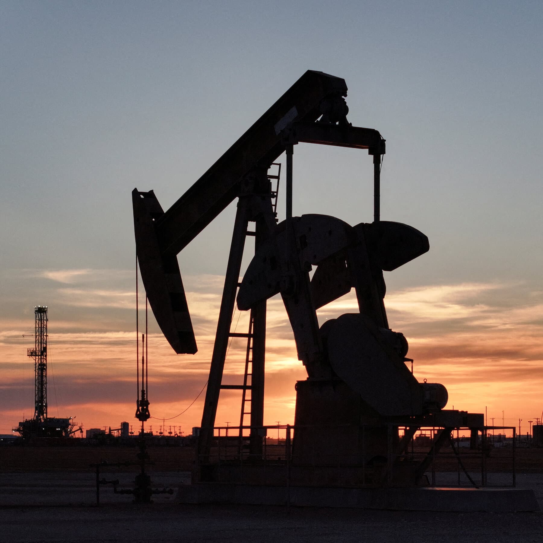 Petrol Fiyatları: Yatırımcılar Savaşın Sonunu Bekliyor