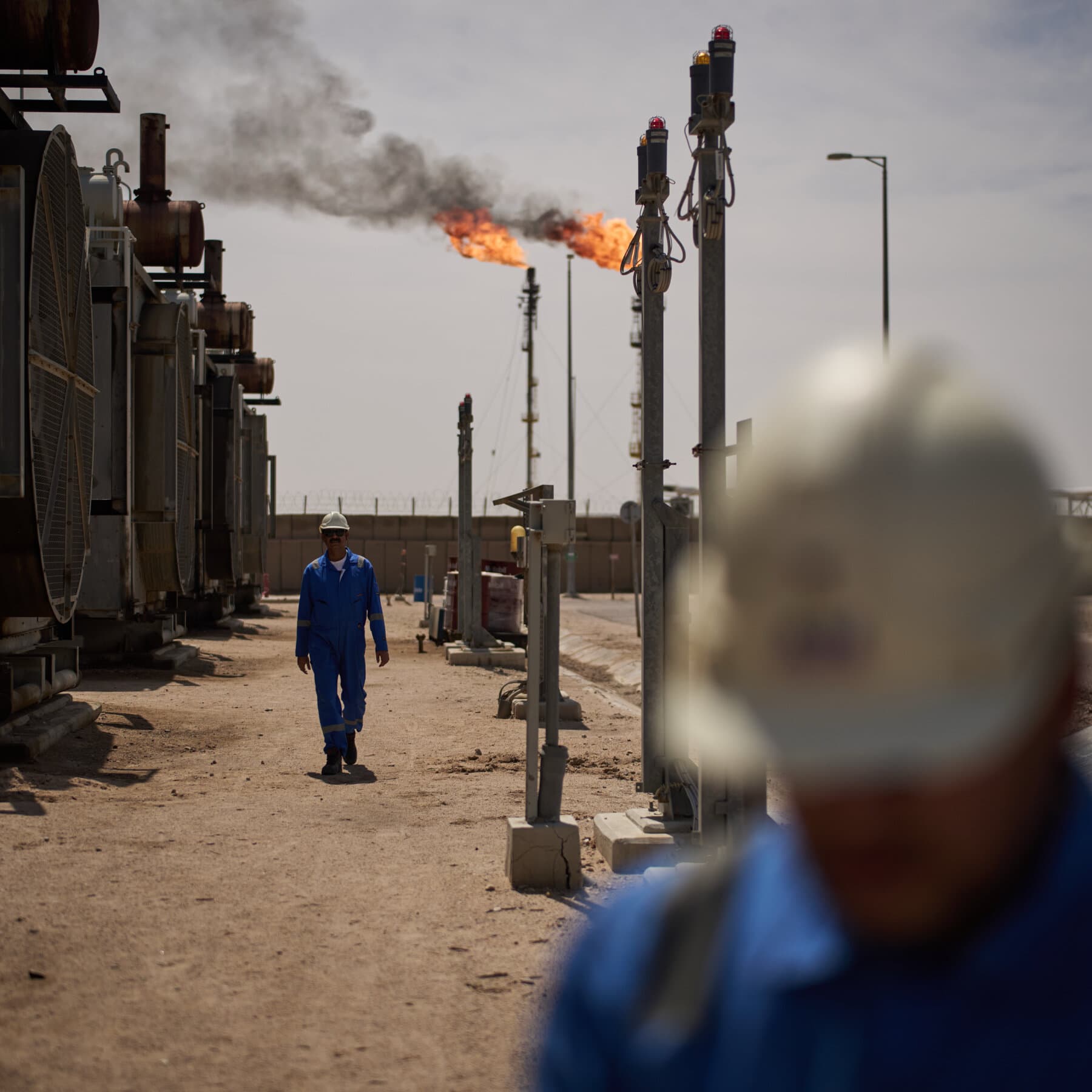 Oil Prices Surge to $100 a Barrel, Reigniting Geopolitical Concerns