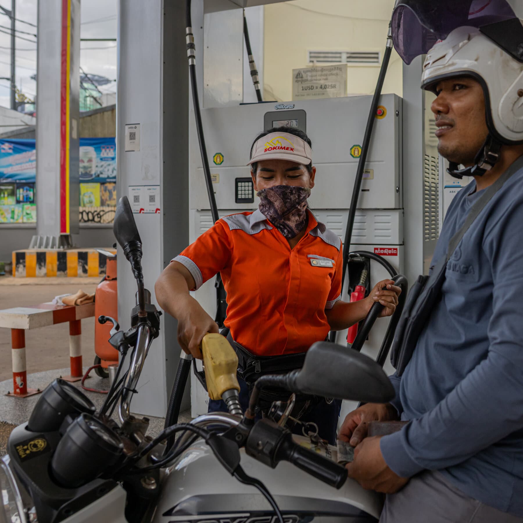 Brent Crude Breaks $100: Middle East Tensions Trigger Asian Market Sell‑off