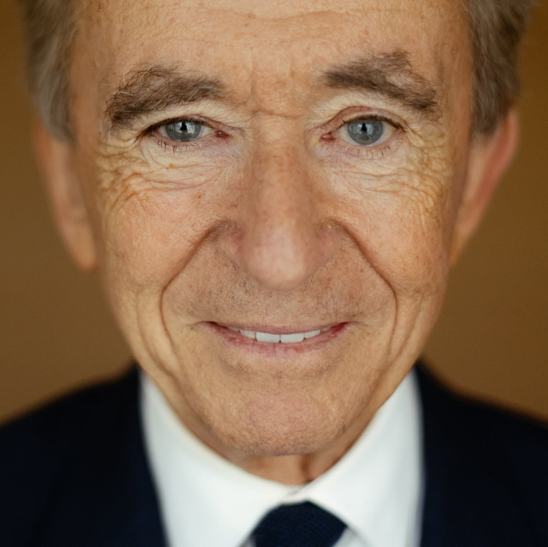 Lüksün Mimarı Arnault'dan İmaj Hamlesi: LVMH İçin Yeni Bir Dönem mi?