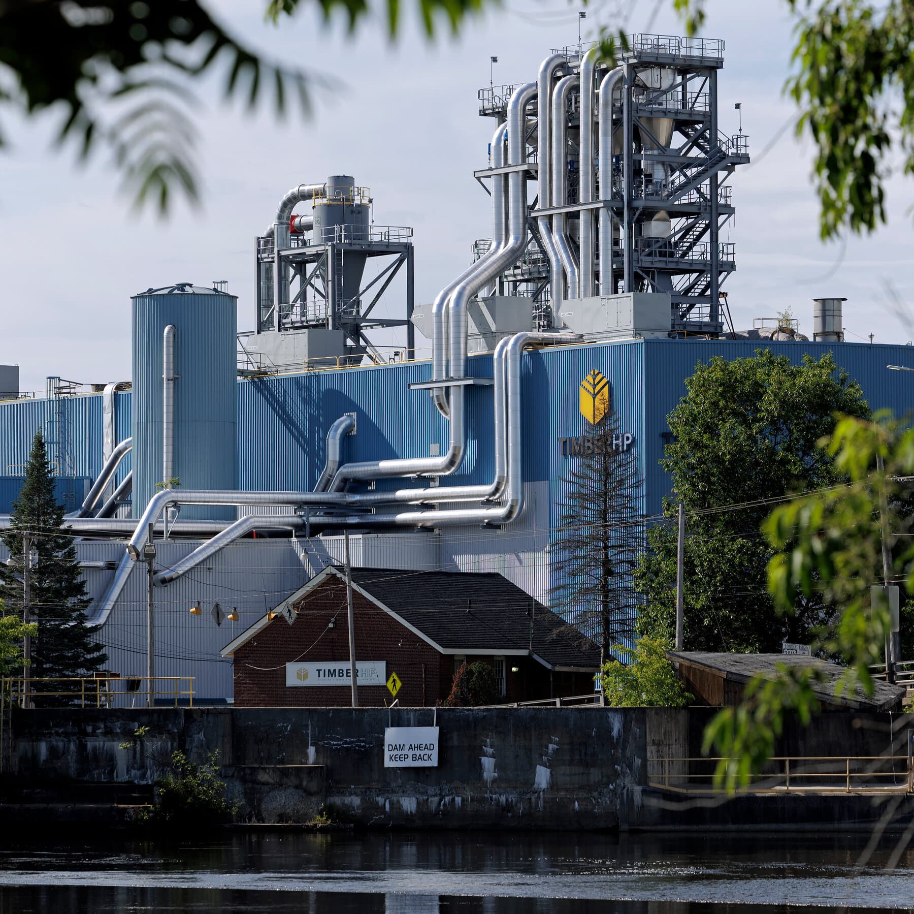 End of an Industrial Era: Maine's Shift from Paper Mill Crisis to Economic Transformation