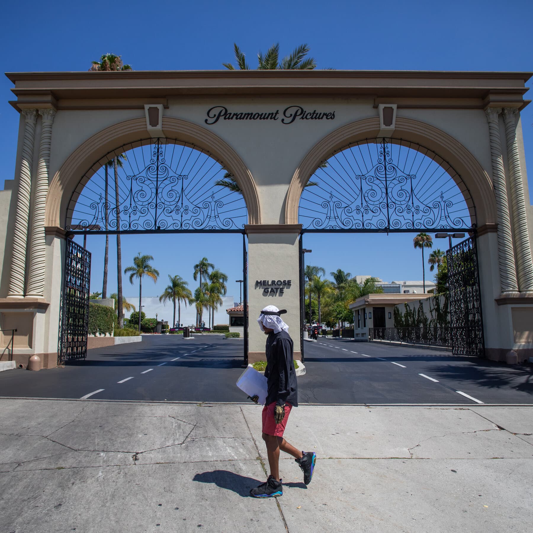 Paramount Pushes States to Bear the Price of Postponing $111B Warner Bros. Deal