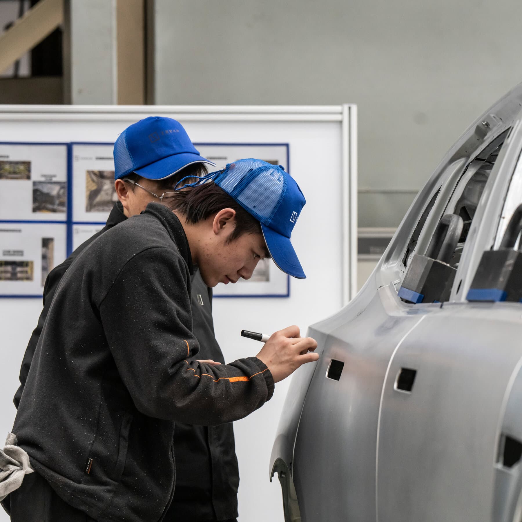 China’s Largest Recall: Tesla and 8 Others Grapple with Door Safety Crisis