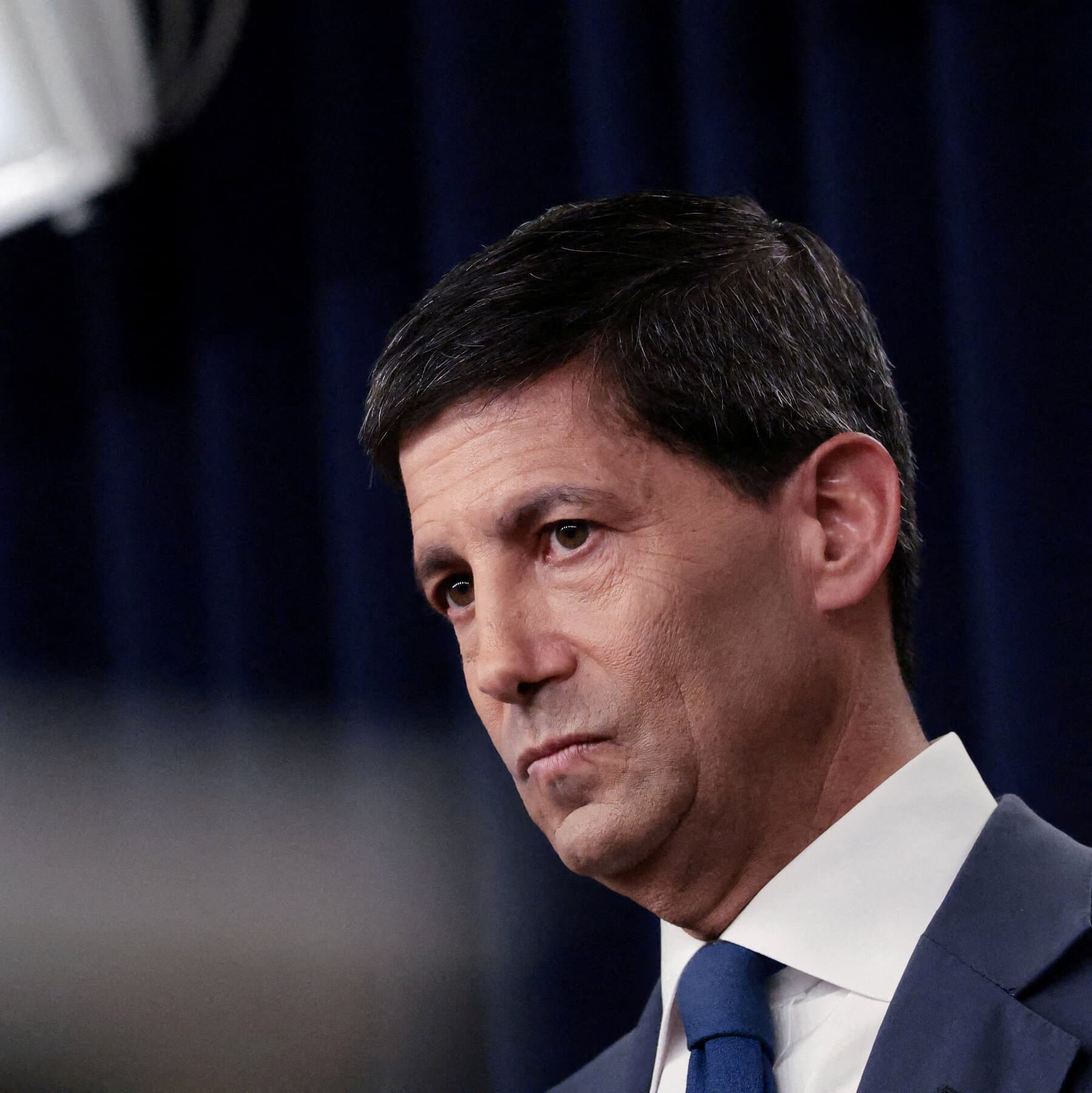Kevin Warsh’ın Jackson Hole Konuşması: Fed’in Zorlu Yolculuğu
