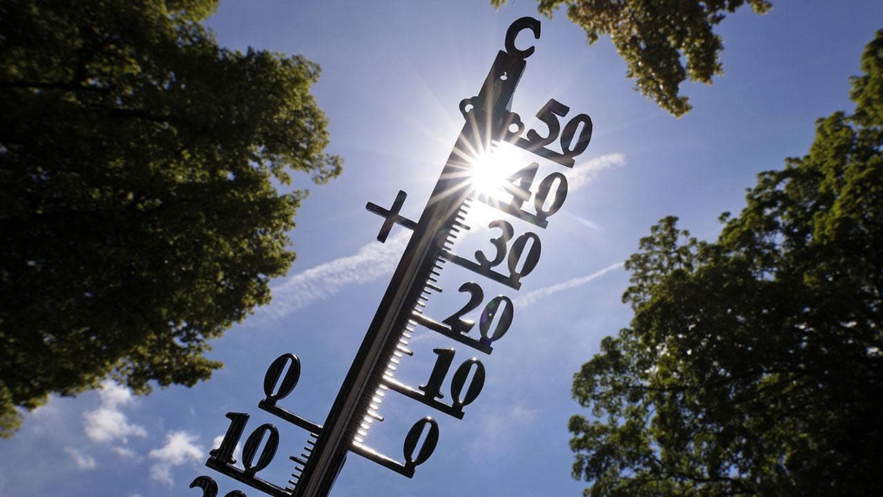 Weekend Weather Outlook: Turkey's Temperature and Rainfall Clash