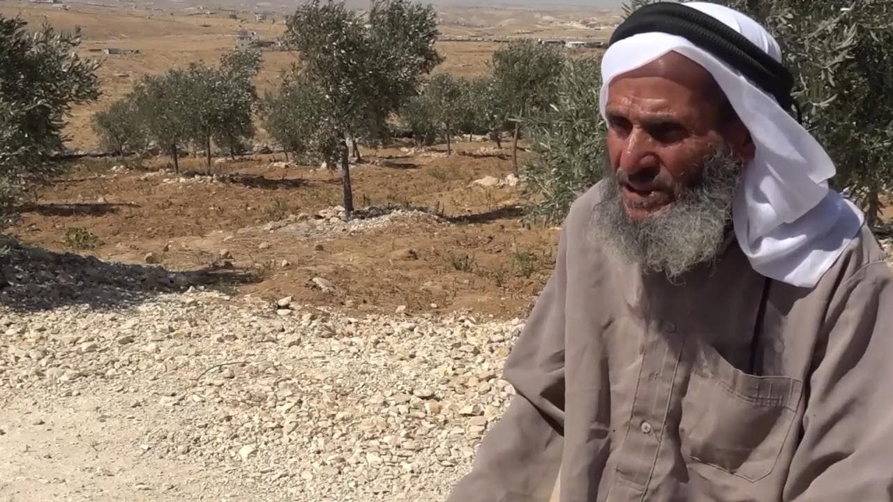 Filistinli Çiftçi, İşgal Altındaki Toprakları ve Geçim Kaynağını Terk Etmeye Kararsız: Saldırıların Arka Planı ve Ekonomik Etkileri