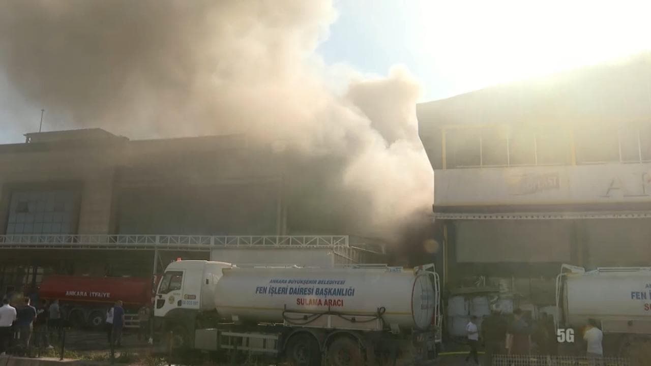 Fire at Gimat Wholesalers Site in Ankara's Yenimahalle District