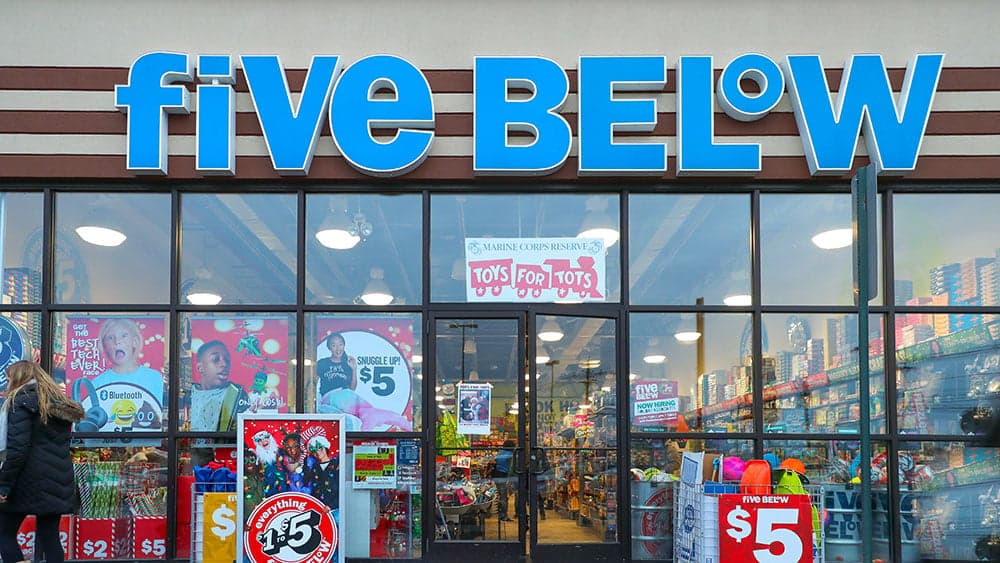Enflasyonist Baskıda Ucuzluk Perakendeciliği Rüzgarı: Five Below Devleri Gölgede Bırakarak Zirveye Koşuyor